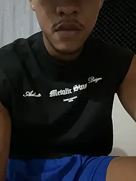 Apolo03_ Live XXX Chat