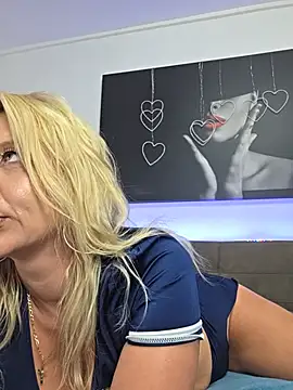 KaylinJan Live XXX-chat