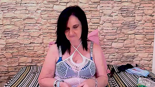 LuciousGrace Adlı Modelin Canlı XXX Sohbeti