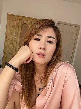 okgirl_23 Adlı Modelin Canlı XXX Sohbeti