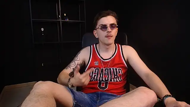 Chat +18 de FelixStarkk ao vivo