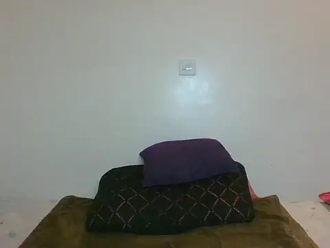 cessylolla8 live XXX chat