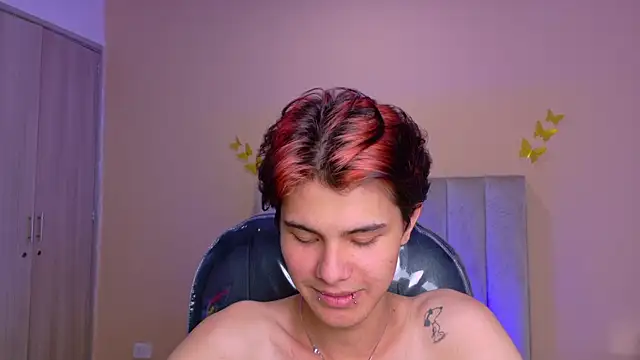 Онлайн чат XXX Derek_Sinn