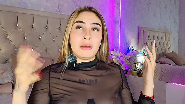 nini_love01's Live XXX Chat