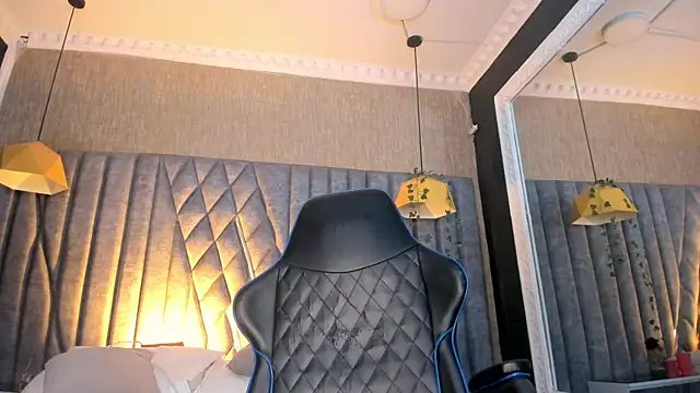 NoaahTylor's Live XXX Chat