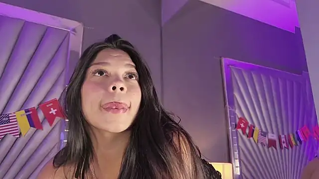 Chat XXX ao vivo de HatsaJones