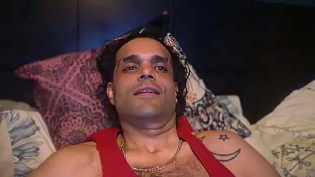 צ'אט XXX בשידור חי של icebergslim281