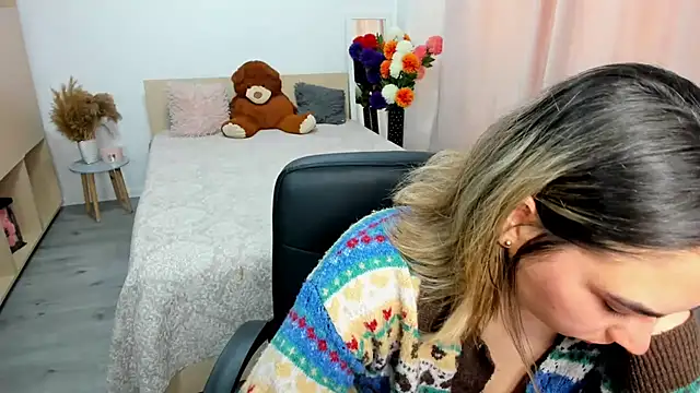 AlexaJuly Chat XXX in diretta