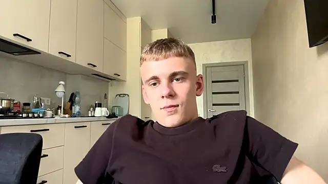 XXX chat uživo modela SoloFury
