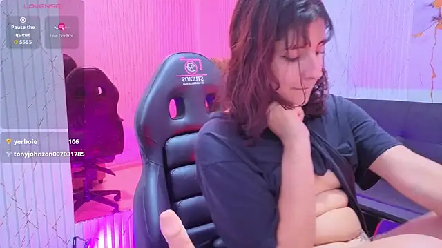 Zyra_tay Adlı Modelin Canlı XXX Sohbeti