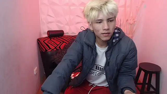 Stich_23 – Naživo XXX chat