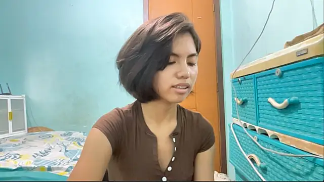 YukikoSchaefers' Live XXX Chat