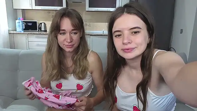 Chat +18 de witches_couple ao vivo