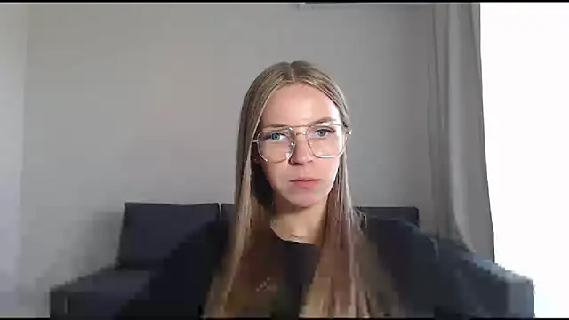 دردشة HitGyrl الجنسية المباشرة