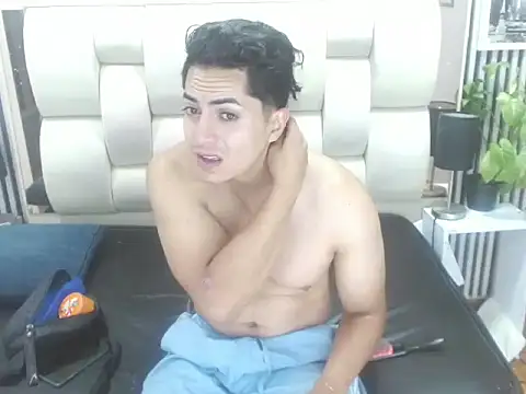 Chat XXX ao vivo de Alex_Wolft