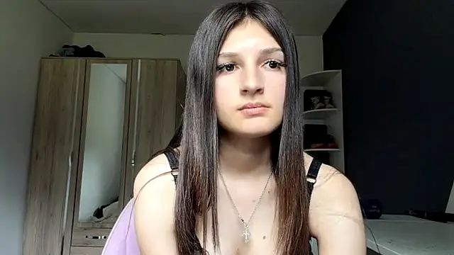 SpanishRooter XXX чат на живо