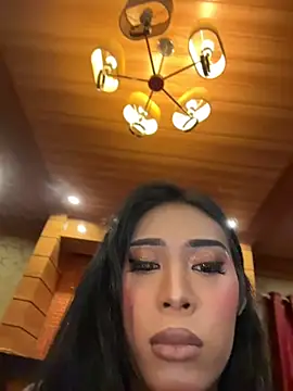 צ'אט XXX בשידור חי של hugecock_tamira
