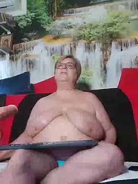 QueenPammy1 live XXX chat