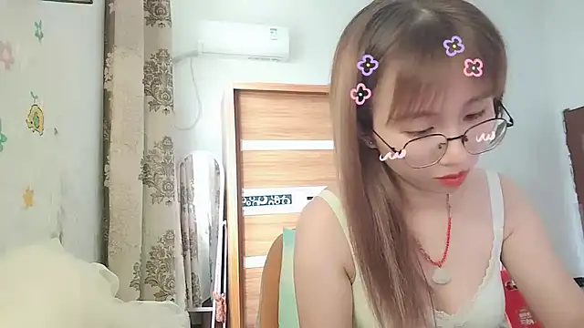 Czat XXX na żywo – Lili_666