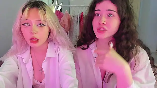 ChloeBlisss' Live XXX Chat