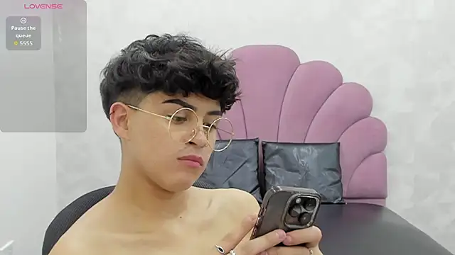 alan_twink12 élő XXX-chatje