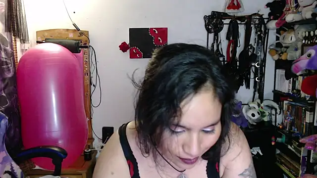 kureiji_hentaiin Live XXX chat