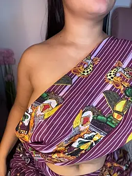 shara_queen1 Adlı Modelin Canlı XXX Sohbeti