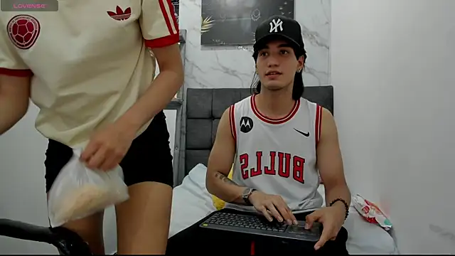 Chat XXX ao vivo de sweetauracouple