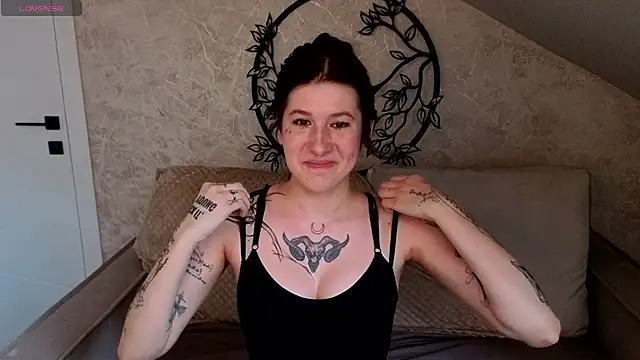 Ester_Henderson Live XXX-Chat