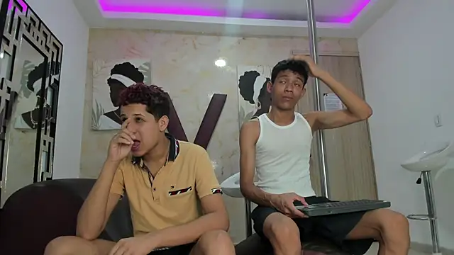Show modela GREAT_BALLS na web-kameri