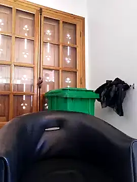 VAMOUS_'s Live XXX Chat