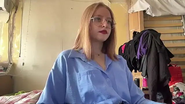 WinifredLunney's Live XXX Chat