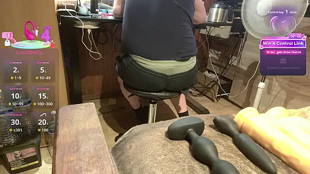 แชท XXX สดของ misteryman1956