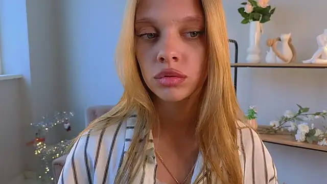 Kelly_Clarks Live XXX-chat