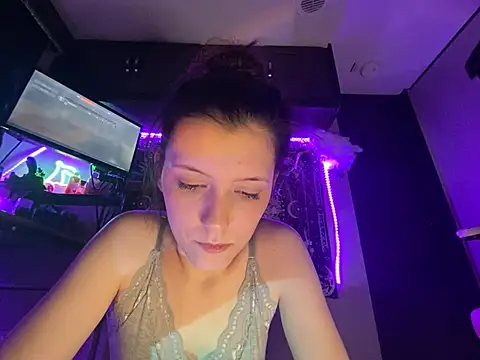 Lilactease's Live XXX Chat