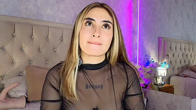 nini_love01's Live XXX Chat