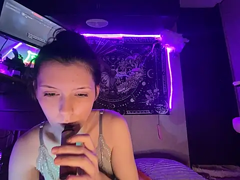Lilactease élő XXX-chatje