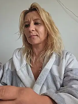 Chatroom XXX en direct de KaylinJan