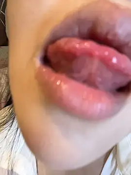 แชท XXX สดของ xiaoyuer521