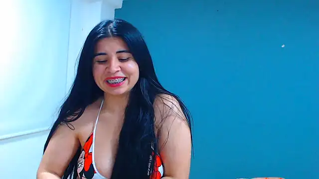 danna-_roouss' Live XXX Chat