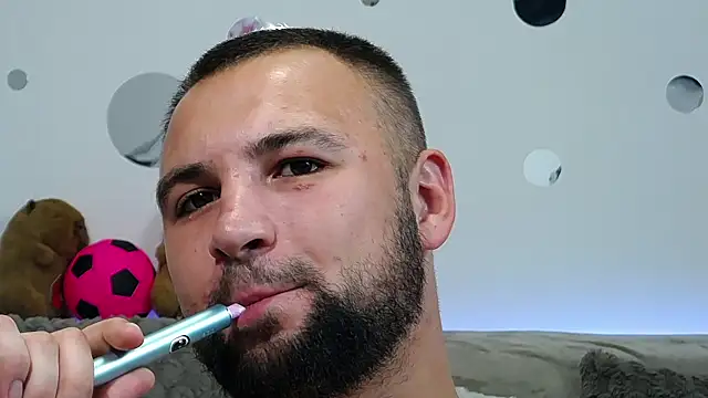 XXX chat uživo modela liam_studd