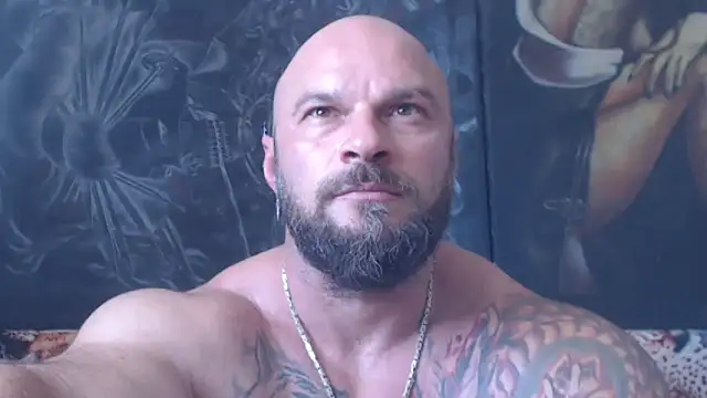 viking_30 élő XXX-chatje