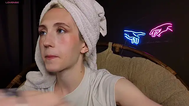 Czat XXX na żywo – Elen__Moore