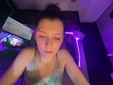 Lilactease's Live XXX Chat