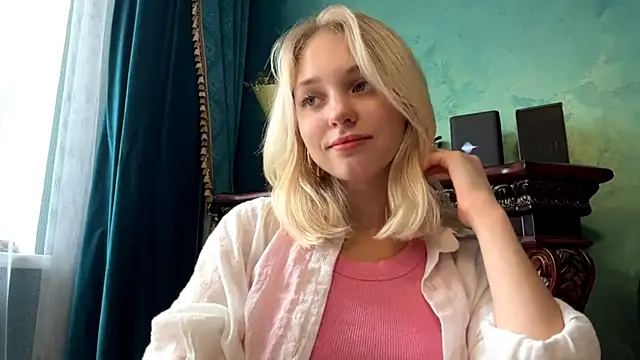 EveryoneEve's Live XXX Chat