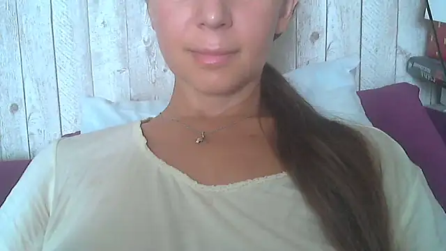 Bella--White's Live XXX Chat