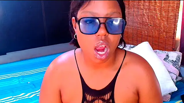 BubblyIvyxxx Adlı Modelin Canlı XXX Sohbeti