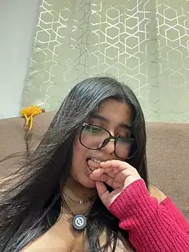 virginbrunette99's Live XXX Chat