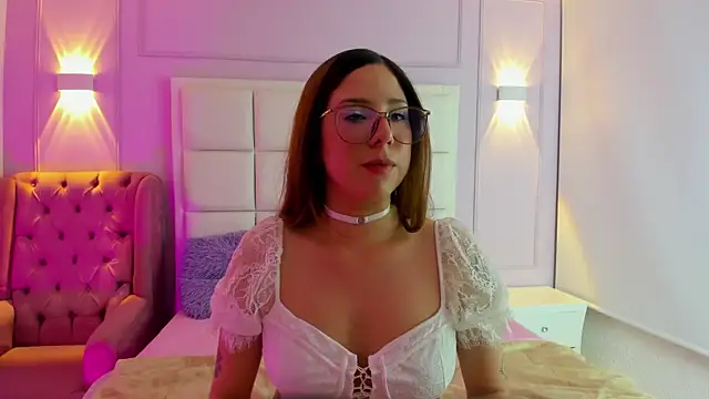 Brigitt_Evans Adlı Modelin Canlı XXX Sohbeti
