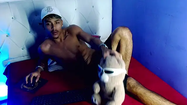 Chat +18 de Angel_foxc13 ao vivo